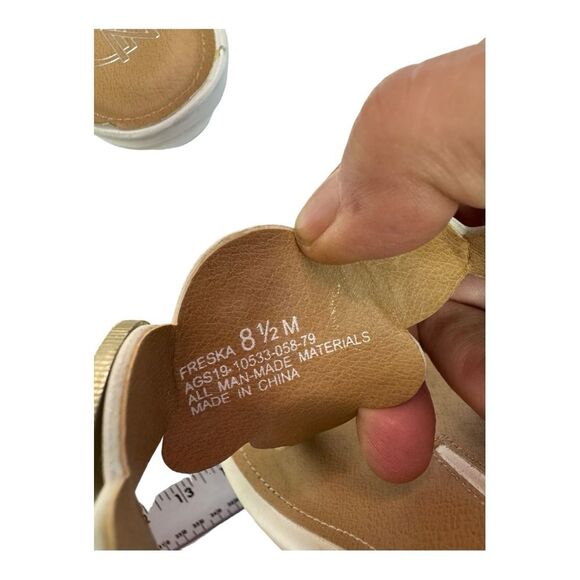 New Direction White Wedge Rhinestone Sandals Thong Strap Embellished - Picture 14 of 15